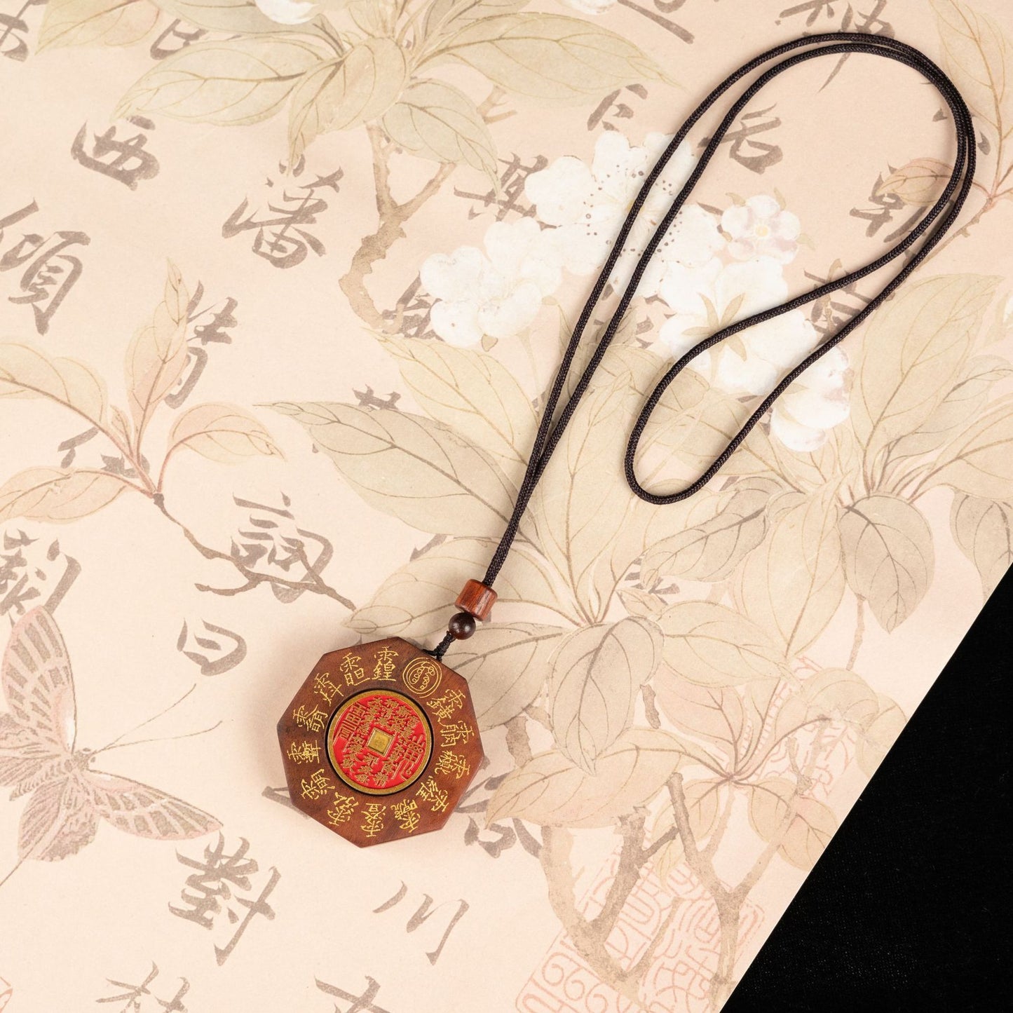 Lightning-struck wooden golden light incantation pendant inlaid with mountain ghost (rotatable) Taoist magical artifact