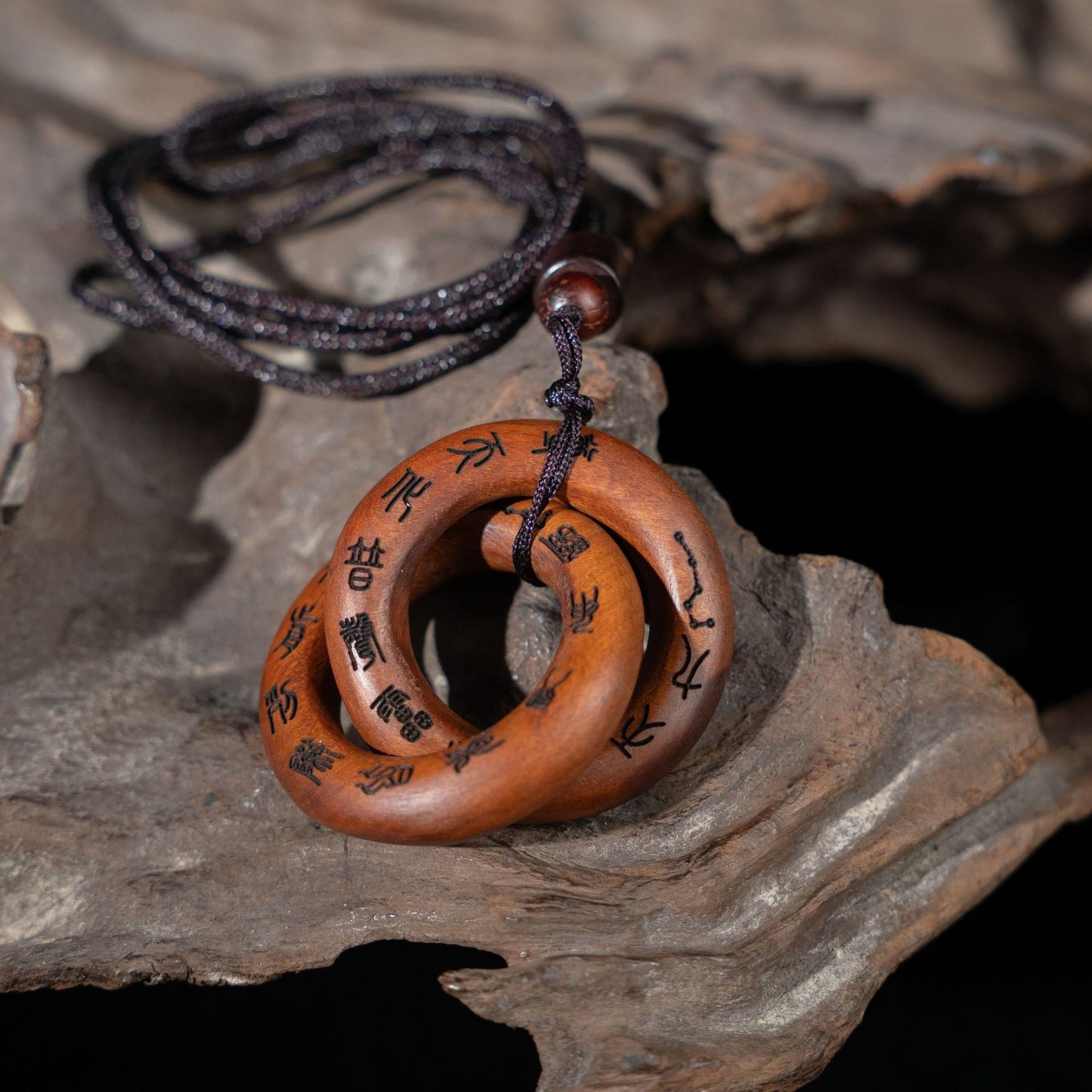 Lightning Strike Zaomu Qiankun Circle 35mm Pendant Yin Yang Integrated Handmade Non Splicing Taoist Artifact Necklace
