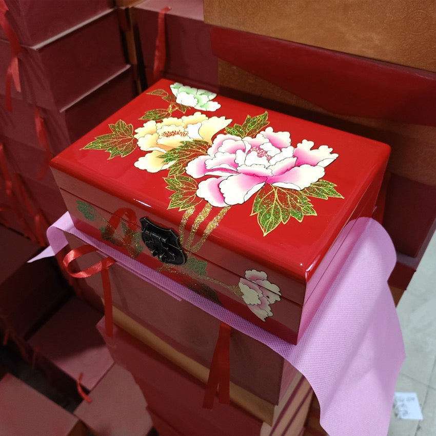 Natural lacquer handmade jewelry box