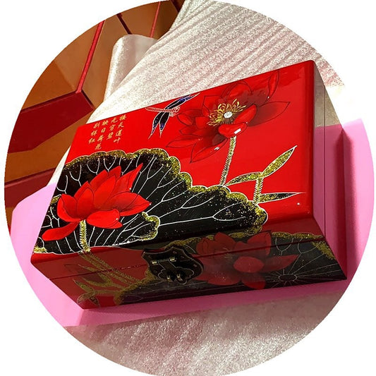 Natural lacquer handmade jewelry box